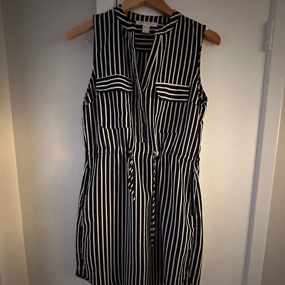 Dress Size: Medium - Picture 1 of 5